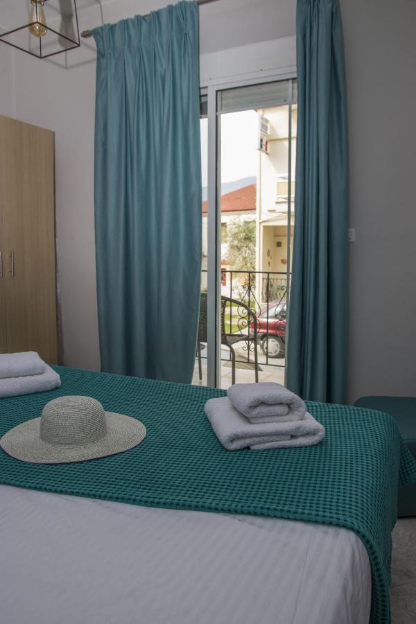 Iria'S Apartments يميناريا المظهر الخارجي الصورة